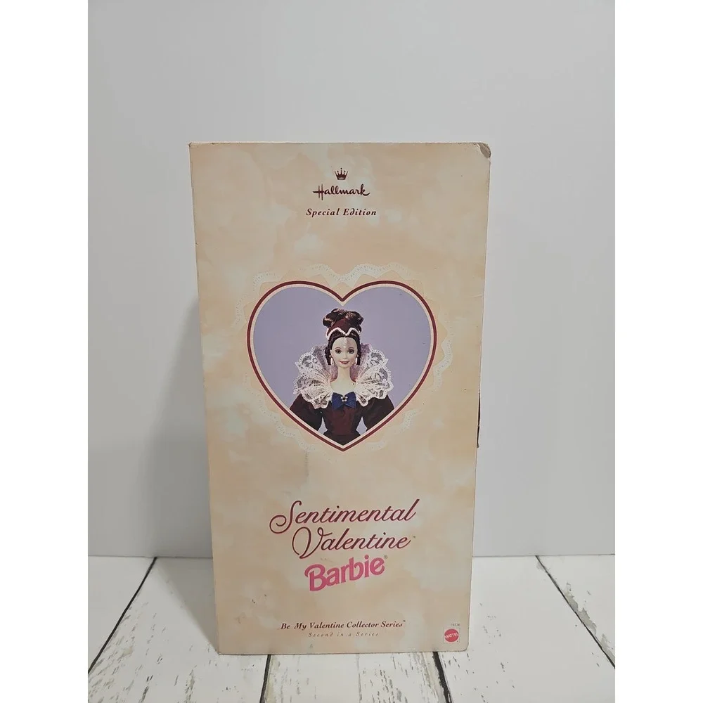 Sentimental Valentine Barbie Hallmark Special Edition 1996 Mattel #16536